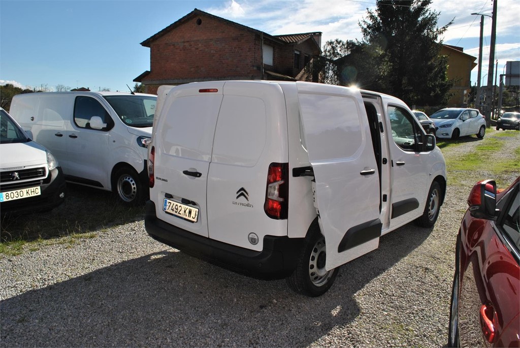 Foto 10 CITROEN BERLINGO TRES PLAZAS DOBLE PUERTA LATERAL