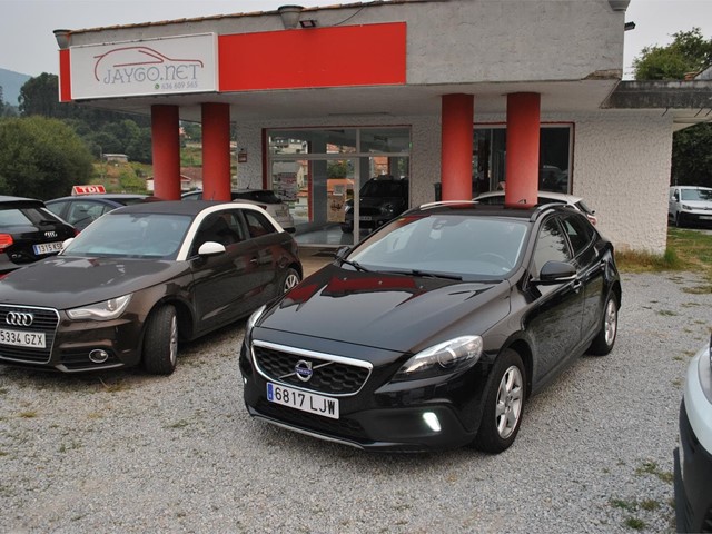 VOLVO V40