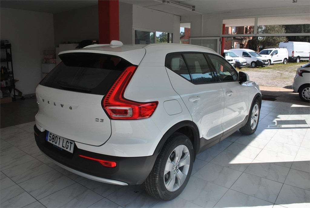 Foto 15 VOLVO XC40 D3 BUSSINES PLUS AUTO